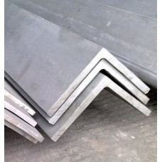 Уголок нержавеющий полированный равнополочный г/к AISI 321 15х15х3 мм